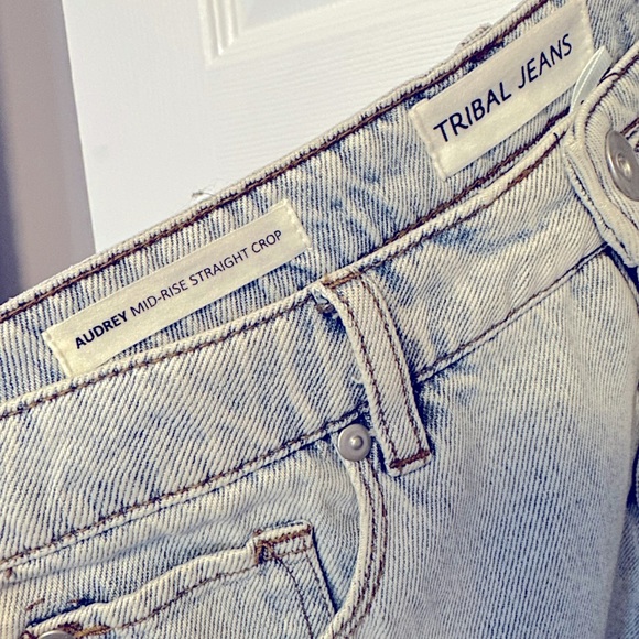 Tribal Aubrey Mid-Rise Straight Crop Jeans - Picture 7 of 8